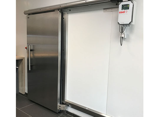 Schiebetür Coolit im Showroom von Demuth Kühlhaussysteme in Bruchköbel